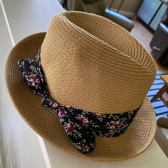 Aritzia Talula Azure Skies eau Claire hat - Picture 2 of 5